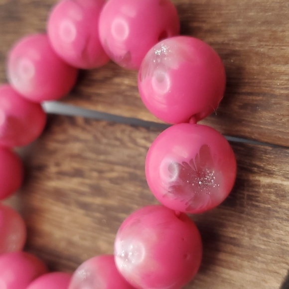 B2239 pink bubblegum chunky beaded bracelet barbie core - Picture 2 of 2